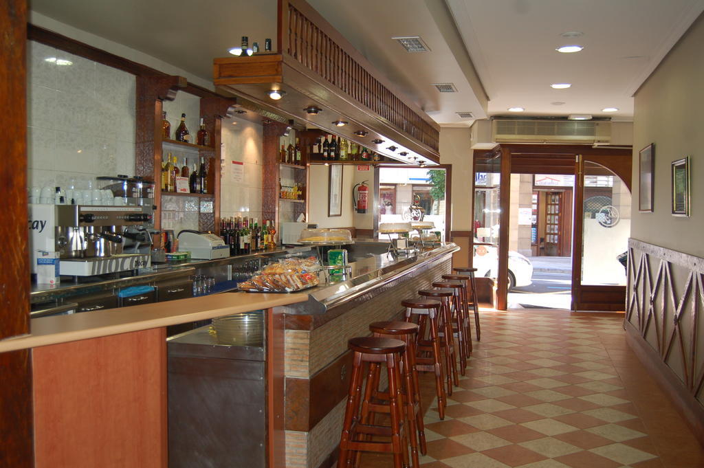 Bar Pension Restaurante Bidasoa Irun Exterior photo